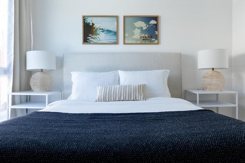 Guy St 2 - Avalon II