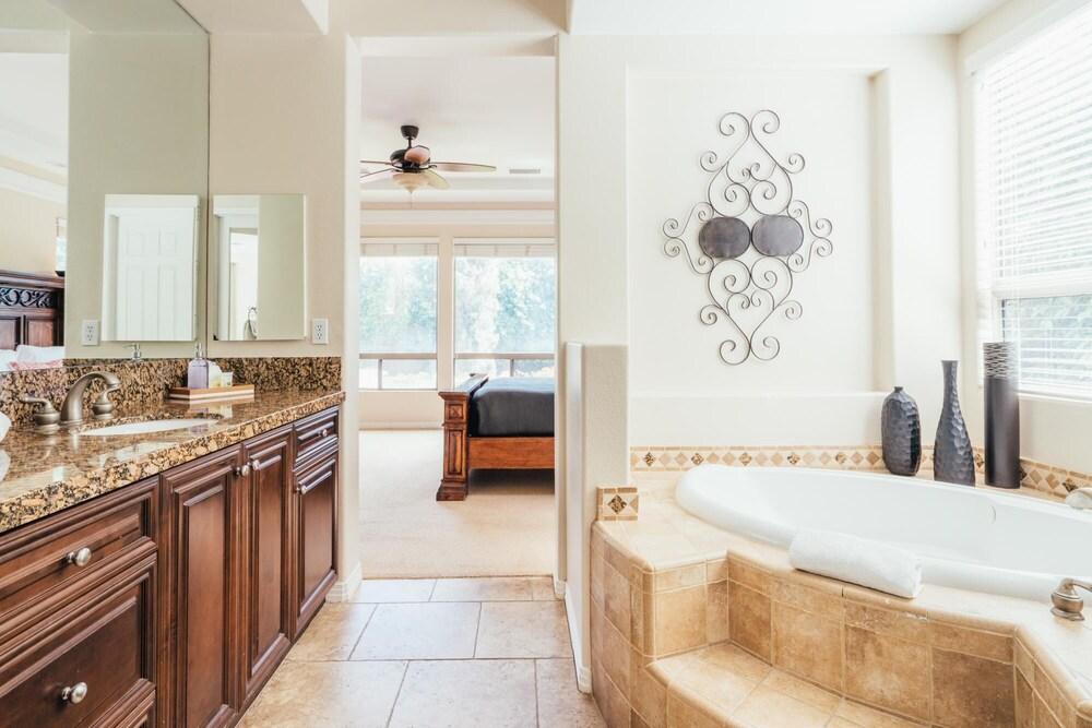 Meandering - Casa del Sol