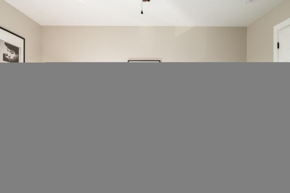 Cherokee Unit 4 in Nashville