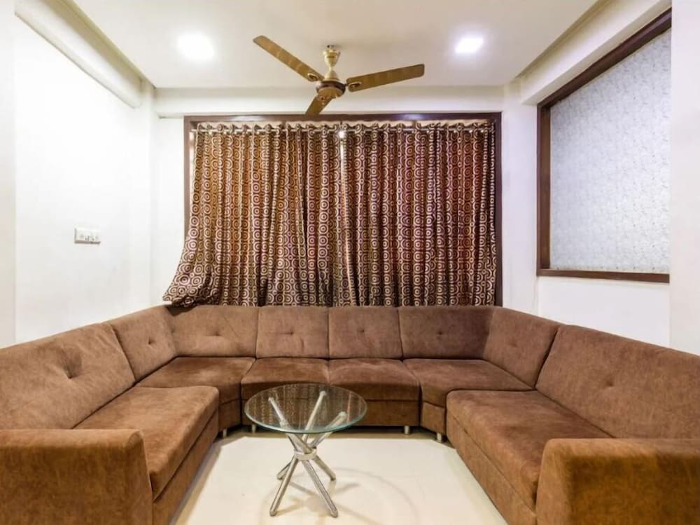 Ganesh Banquet Dining and Hotel