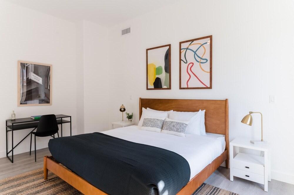 N 44th Street - Julep