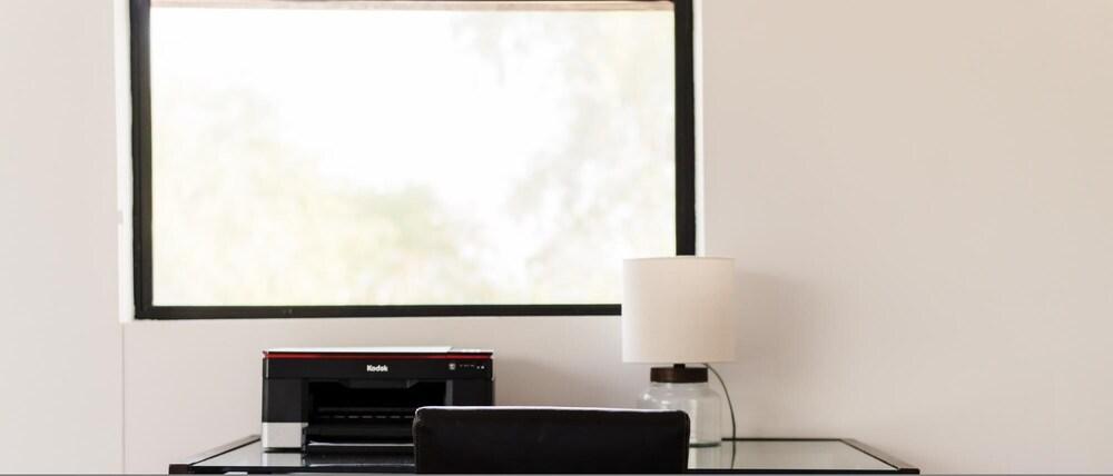 N 75th St 202 - Ivory II