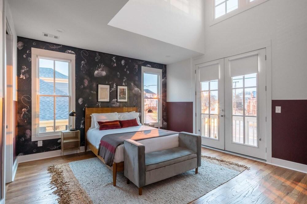 Monroe 8 in Nashville