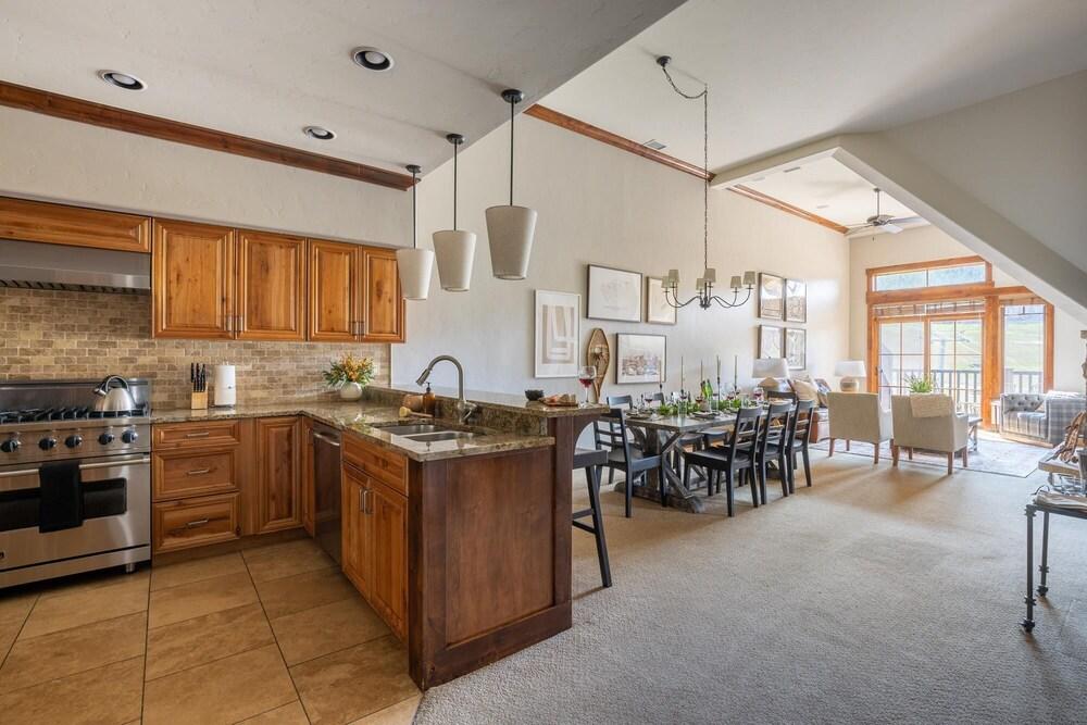 Ski Hill Road 2 - Twin Chutes