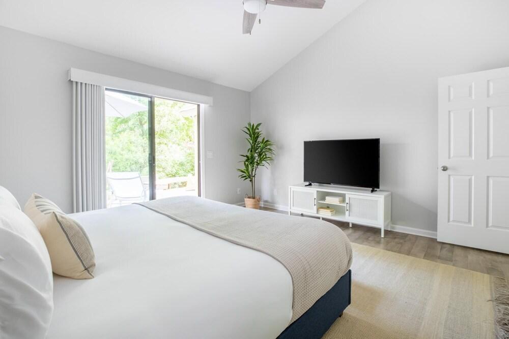 Wildwood Court - Sea Pine