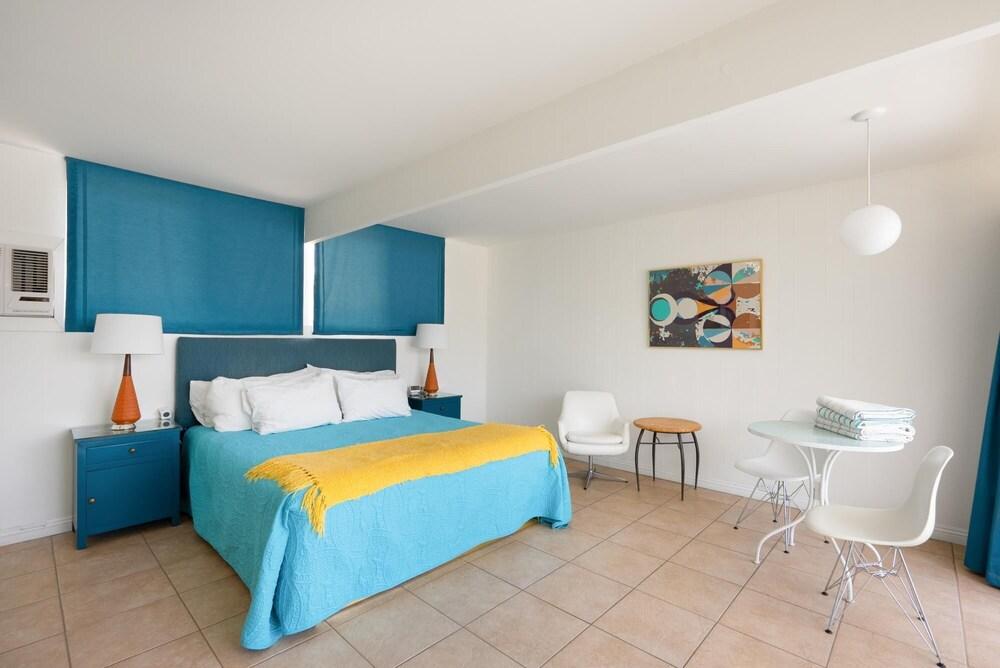 Monkey Tree Hotel 10