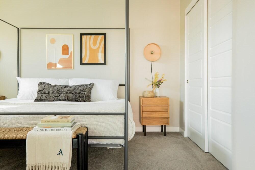 Cheery Lynn - Daisy in Phoenix