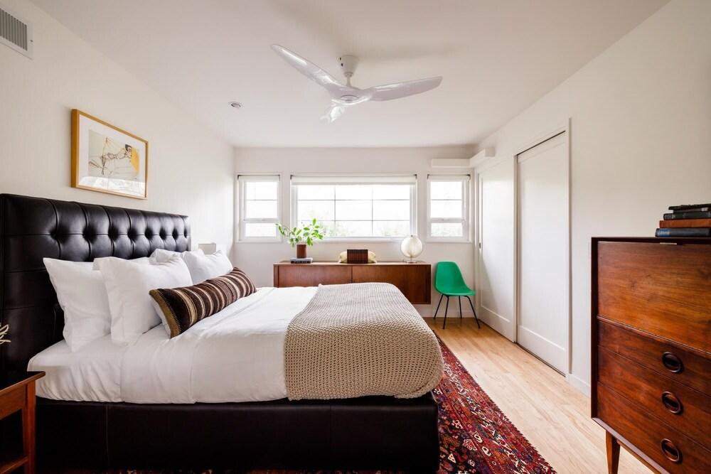 Country Club 2 - Marquee