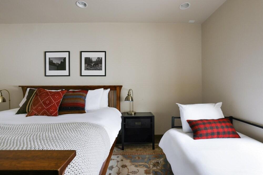 County Road 802 in Blue River