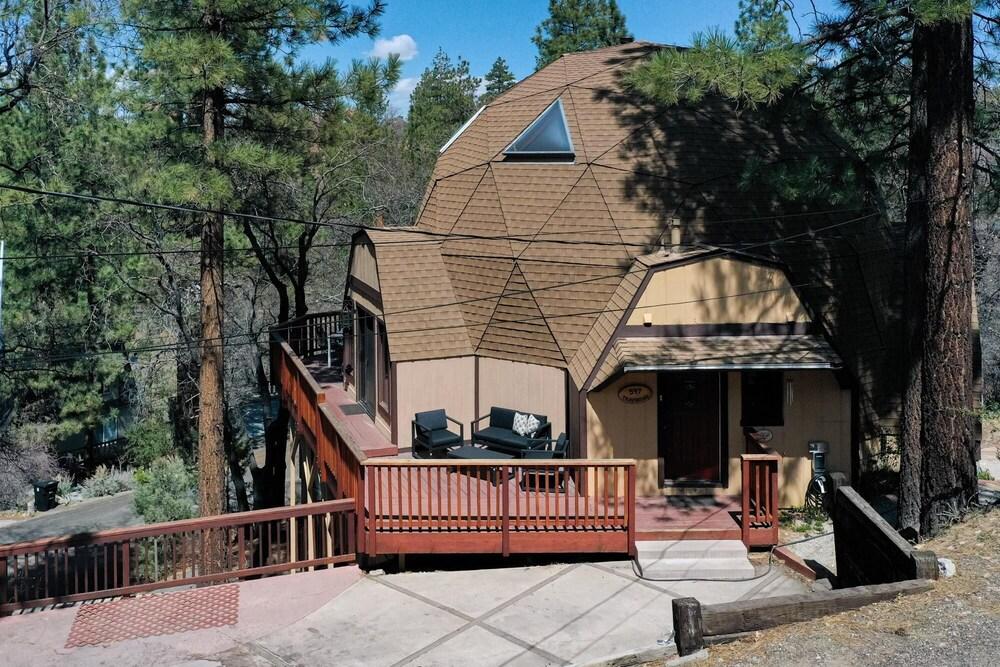 Travertine Ave in Big Bear Lake