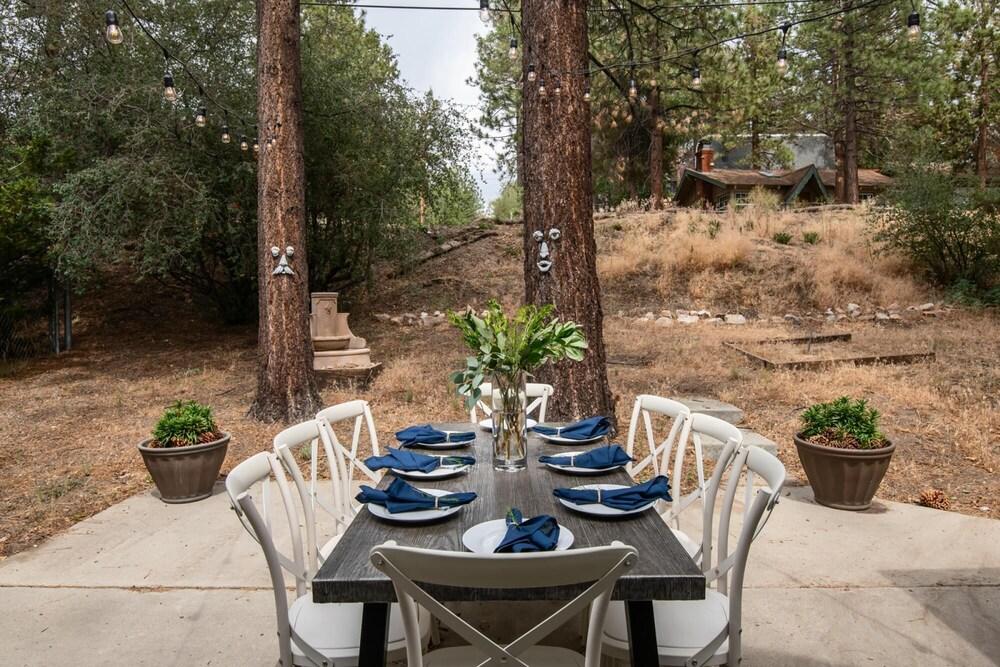 Cougar Rd - Cougar Lodge