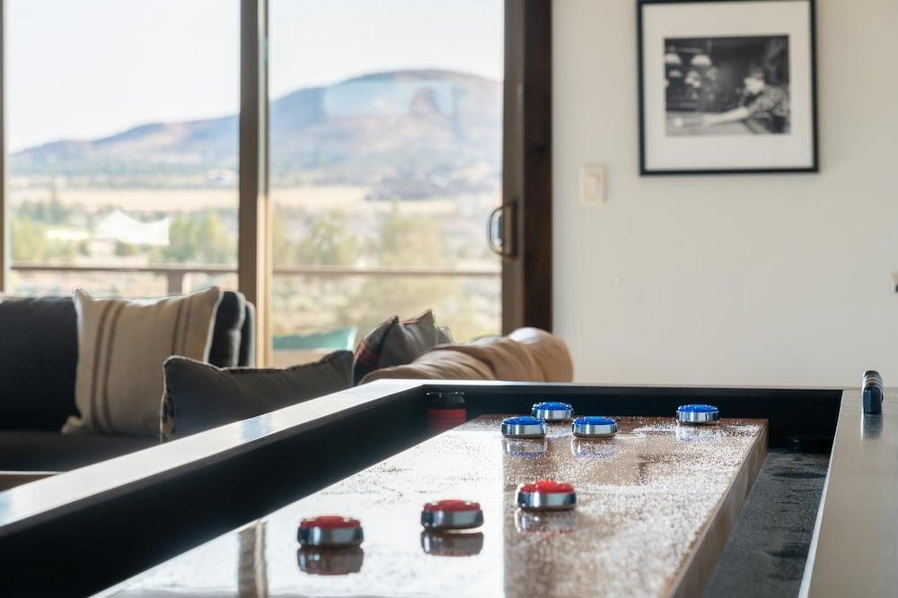 Lago Vista Dr - Smith