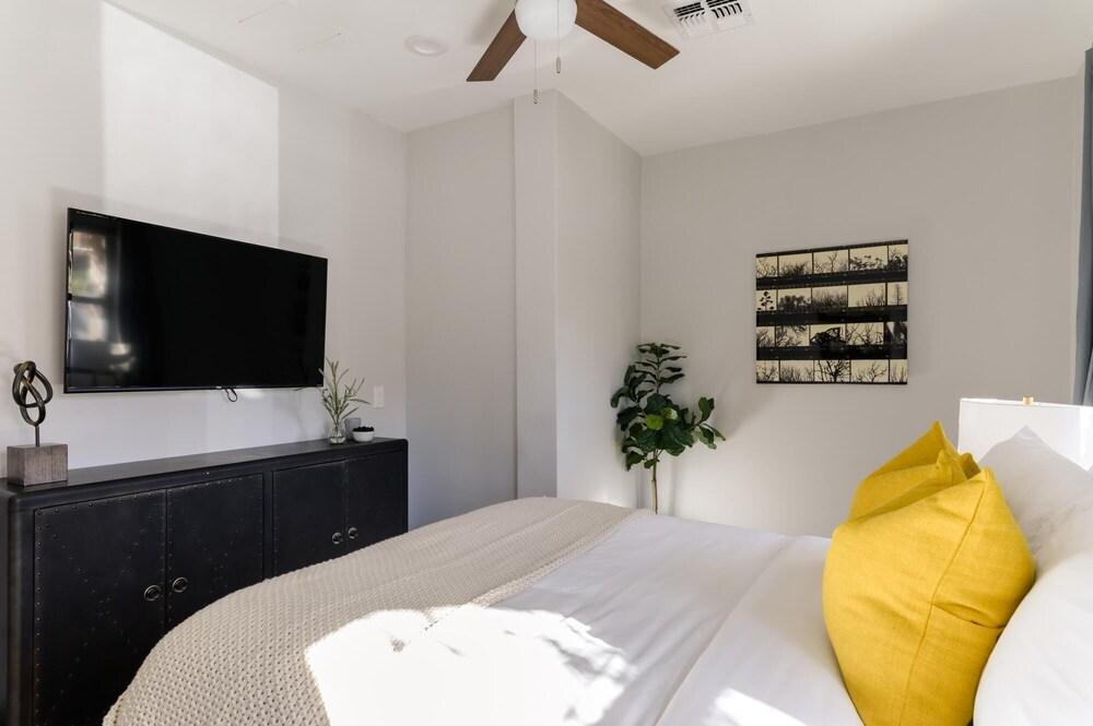 E Main St Unit A - Luna