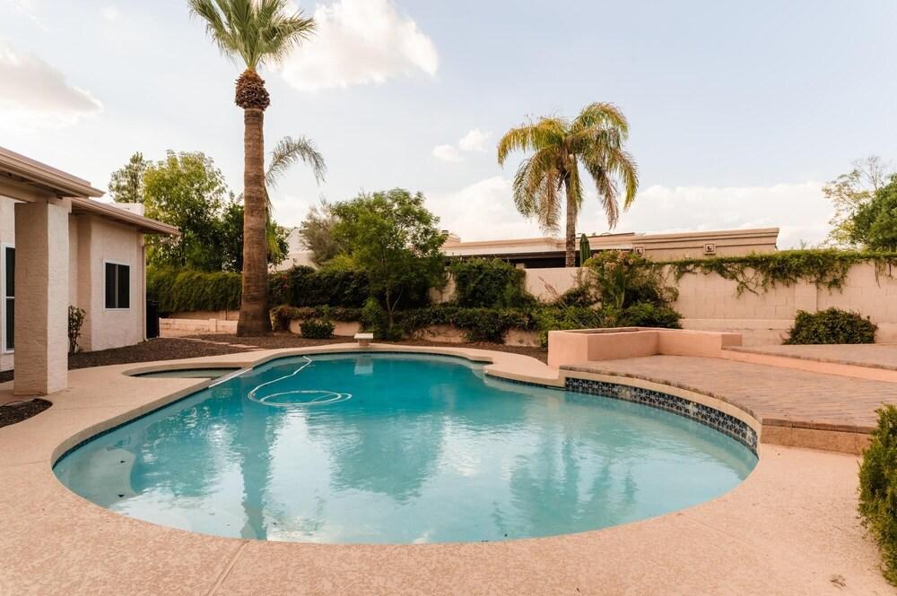 North 55th Street - Desert Ridge