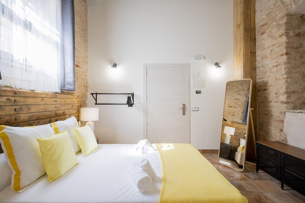 Dobo Azacanes Hostal