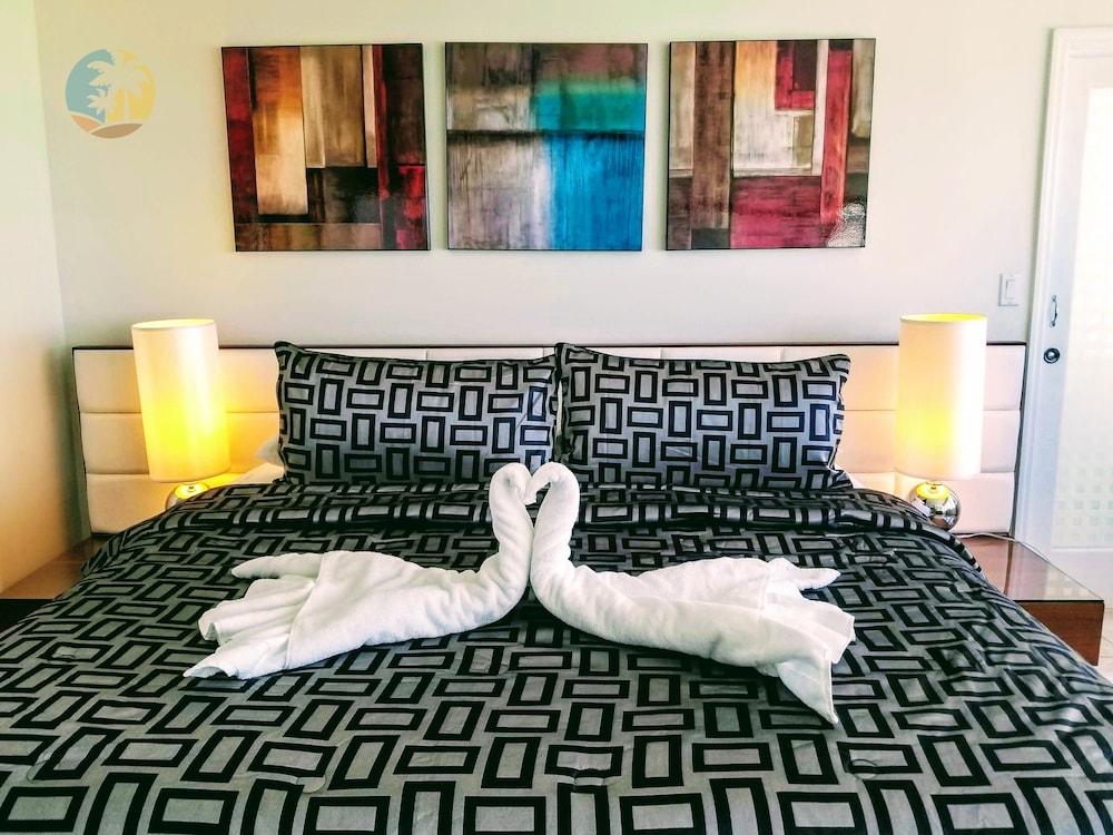 Alexander 1402 2 Bedroom Apts by Redawning