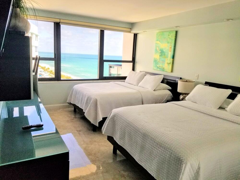 Alexander 1704 2 Bedroom Apts by Redawning