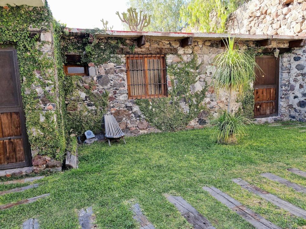 Hotel Hacienda SACAL