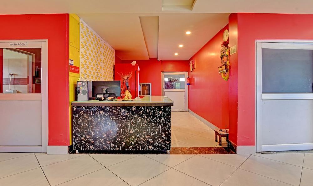 Itsy By Treebo - Mountain Green