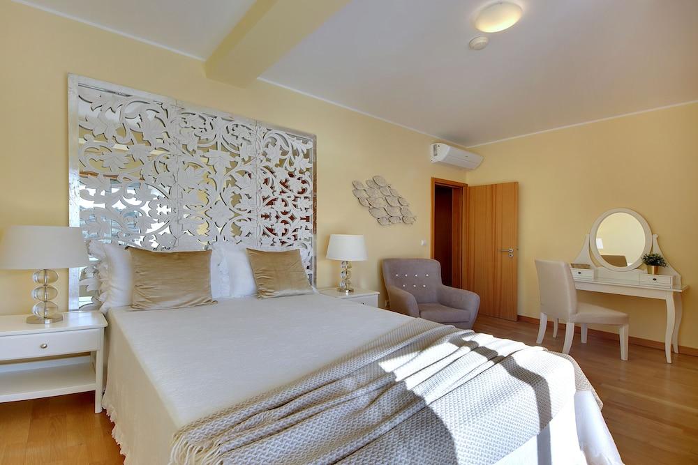 Marina Ocean Residence