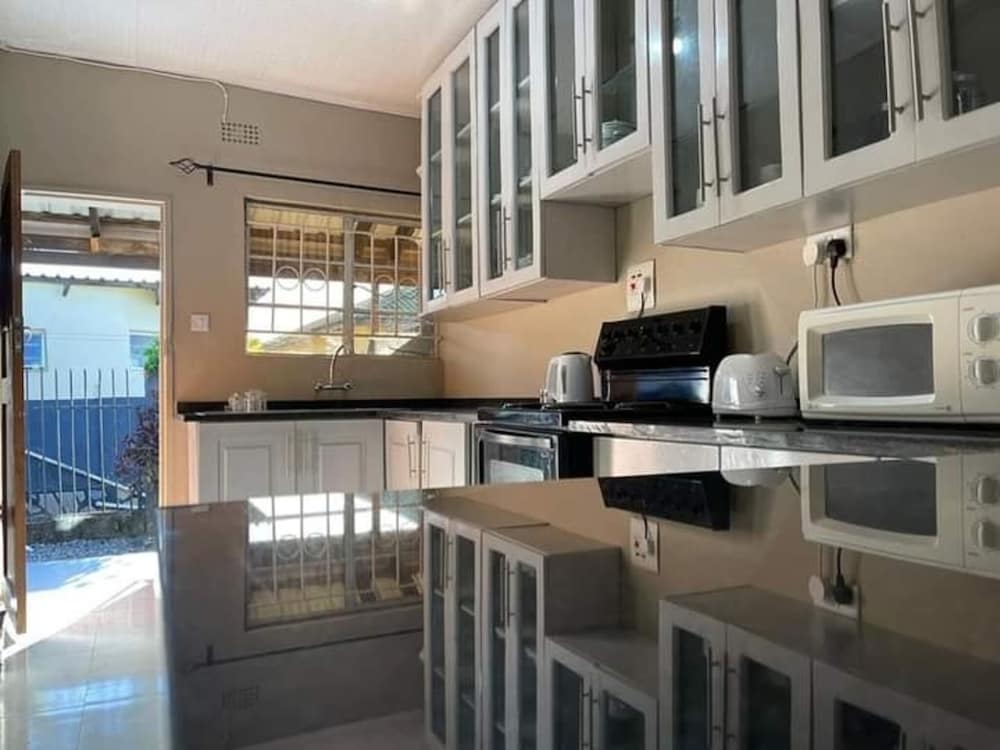 Spacious and Harmonious 2 Bedroomed Apartment