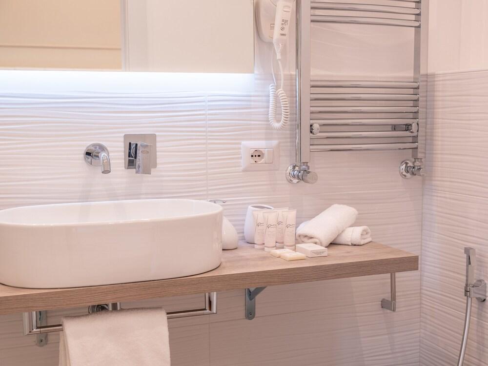 Vatican Palace Suites