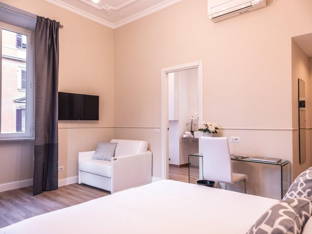 Vatican Palace Suites