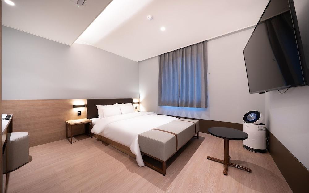 Brown Dot Suwon City Hall