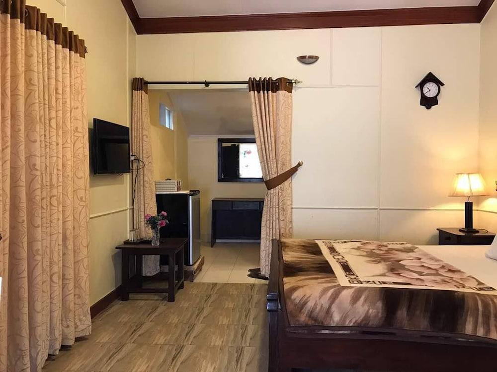 The Legacy British Era Cottages