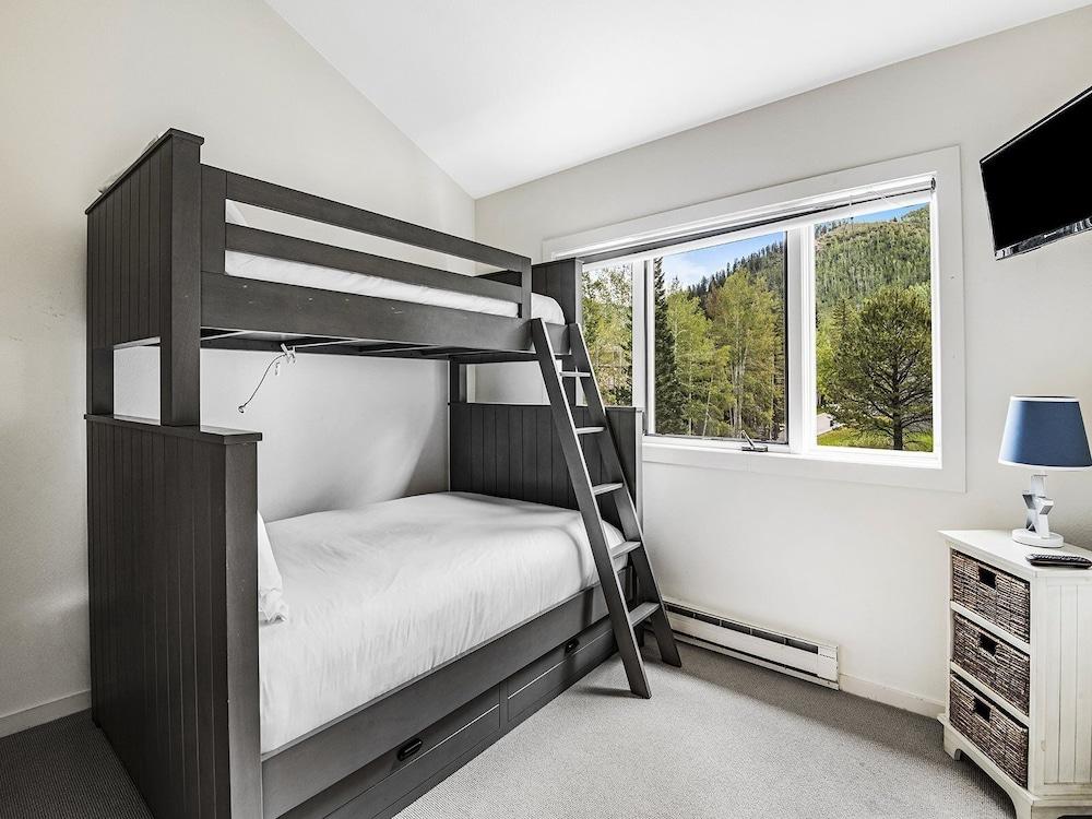 Coldstream Townhome 7