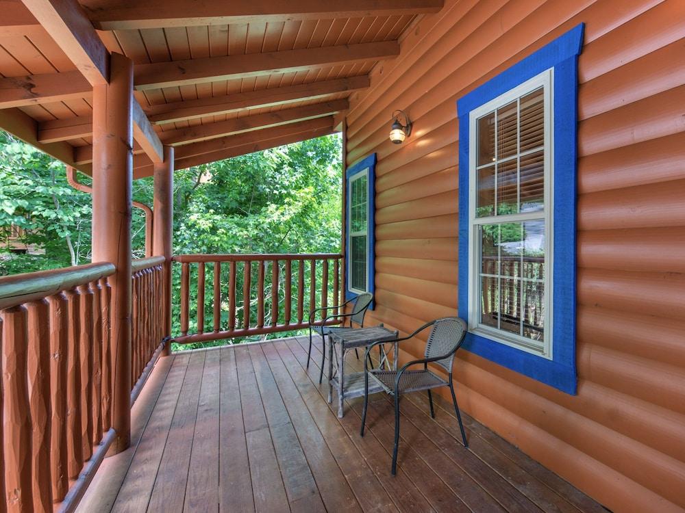 Alexas Hideaway by Jackson Mountain Rentals