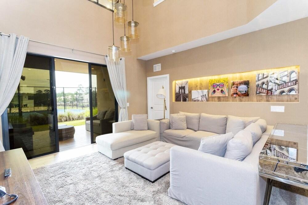 Accessible 4Bd Close to Disney Magic Village 7581