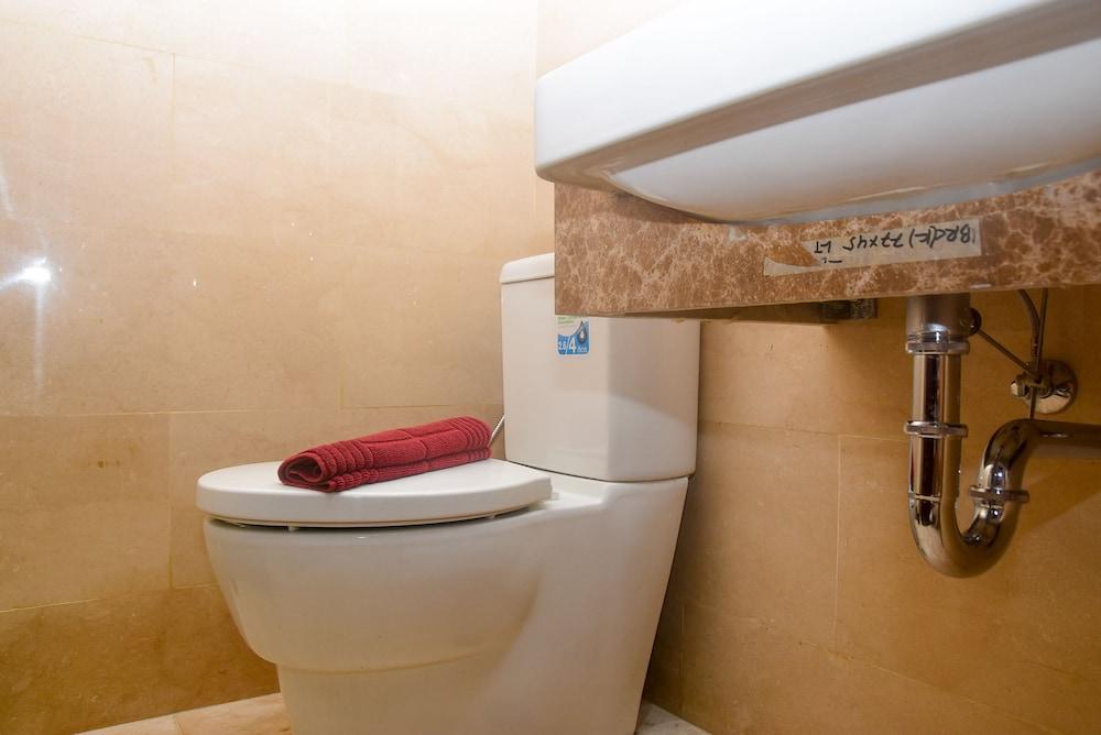 Cozy Studio At Menteng Park Apartment