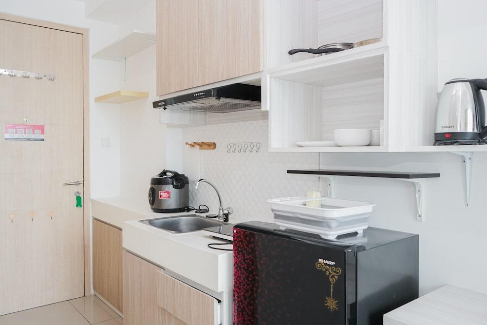 Cozy And Nice Studio Room Tree Park Bsd Apartment