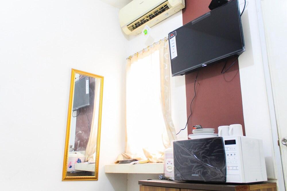 Simply Studio No Kitchen Apartment At Aeropolis Residence