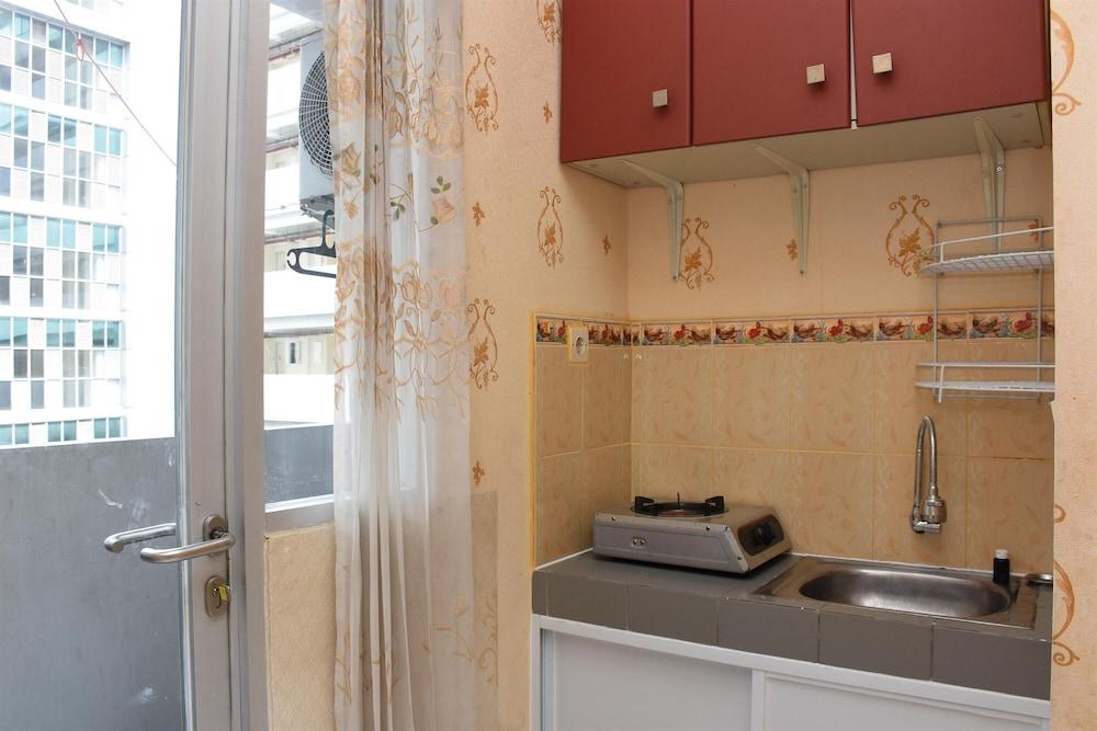 Homey 1Br At Menteng Square Apartment