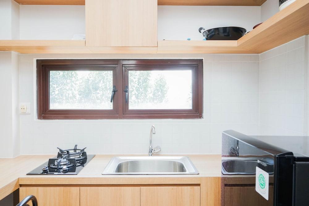 Contemporary 2Br At Asatti Apartment