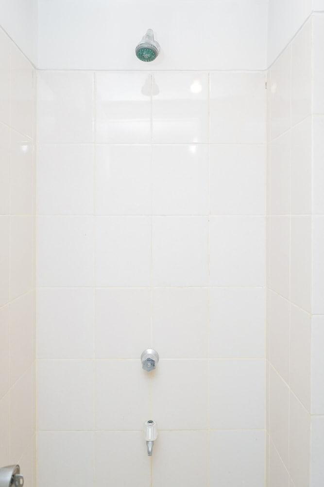 Nice And Spacious Studio At Serpong Greenview Apartment