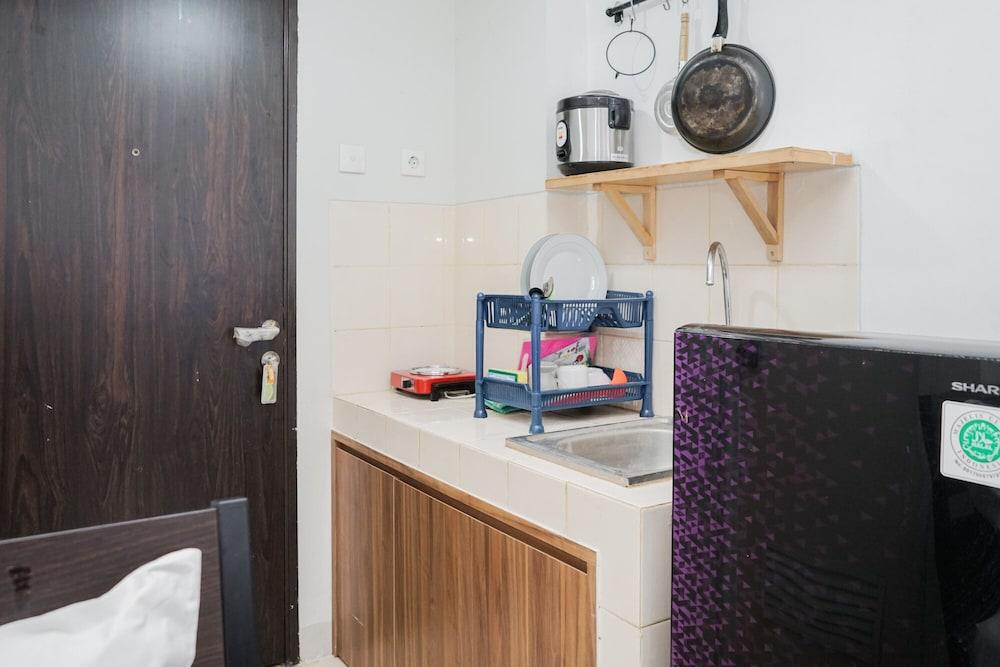 Nice And Spacious Studio At Serpong Greenview Apartment