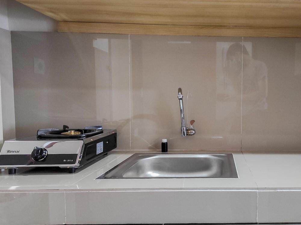 Cozy Studio At Vida View Makassar Apartment