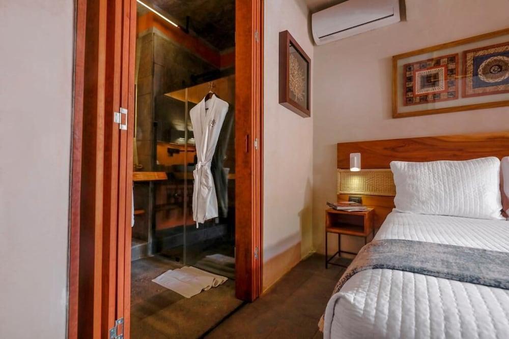 El Recinto Luxury Hotel