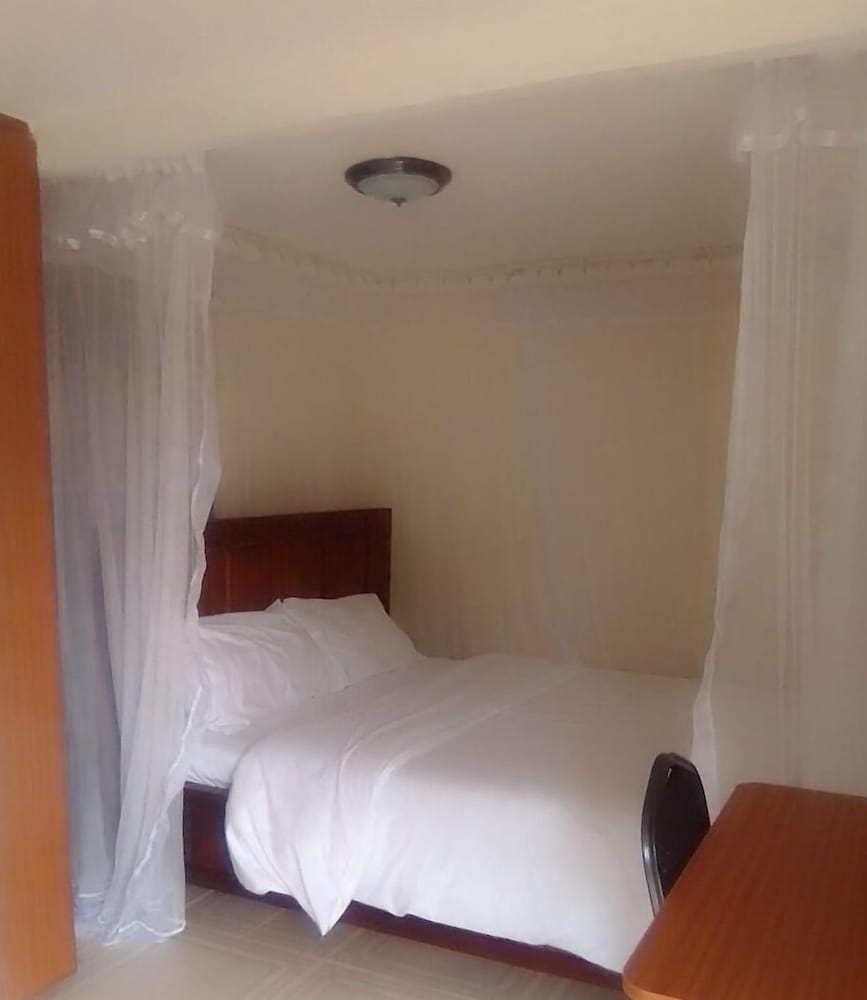 Celio Jardine Lavington