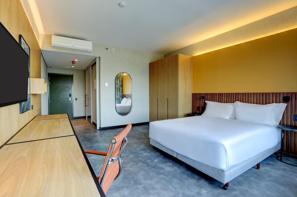 Hilton Garden Inn Rebouças