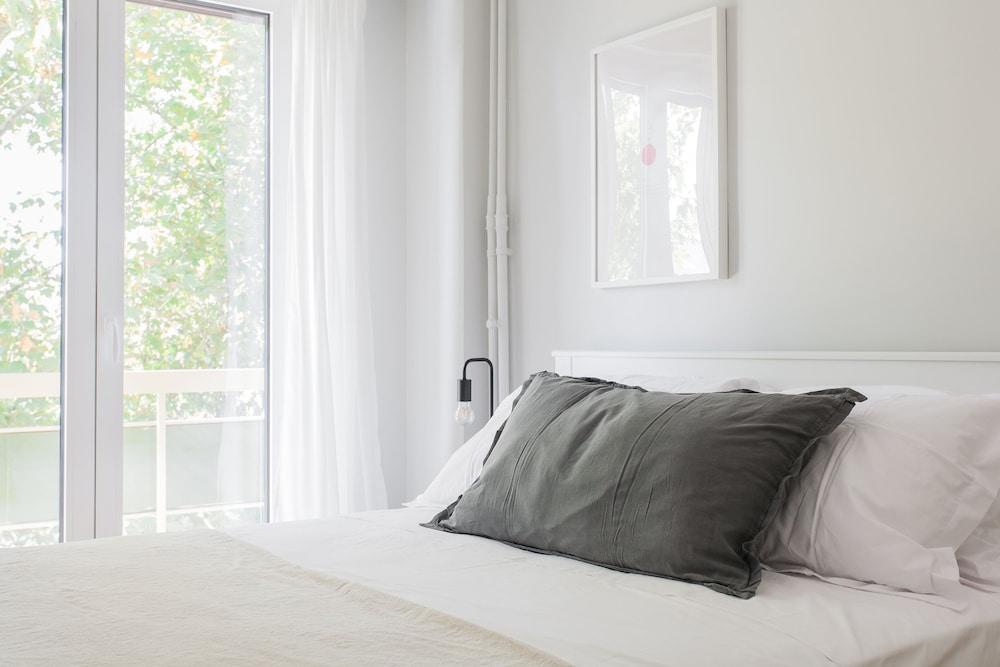 Absolute 2BR Apartment