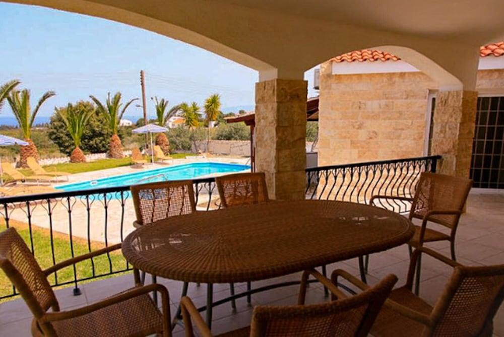 Villa Thea in Neo Chorio