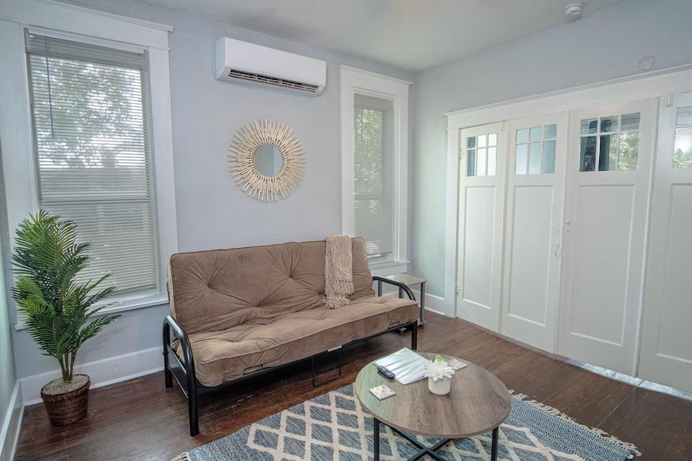 Las Carolinas #4 Cozy 1br/1ba Sleeps 5