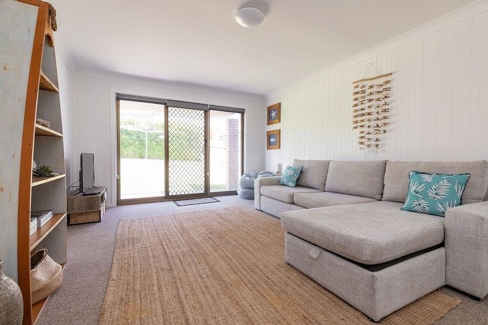 Lakeview Crescent 50