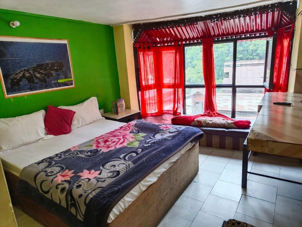 Goroomgo Avon Nainital