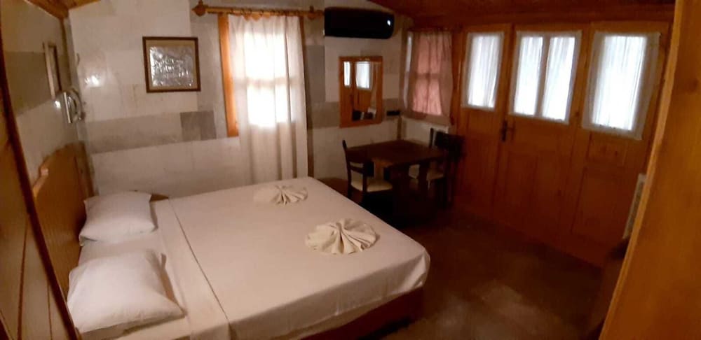 Stunning 10 Bedroom Villa in Dalyan