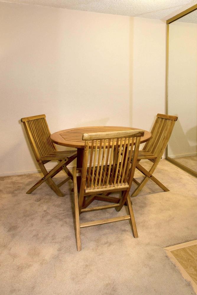 Summit #217 - A Couples Getaway Dream!